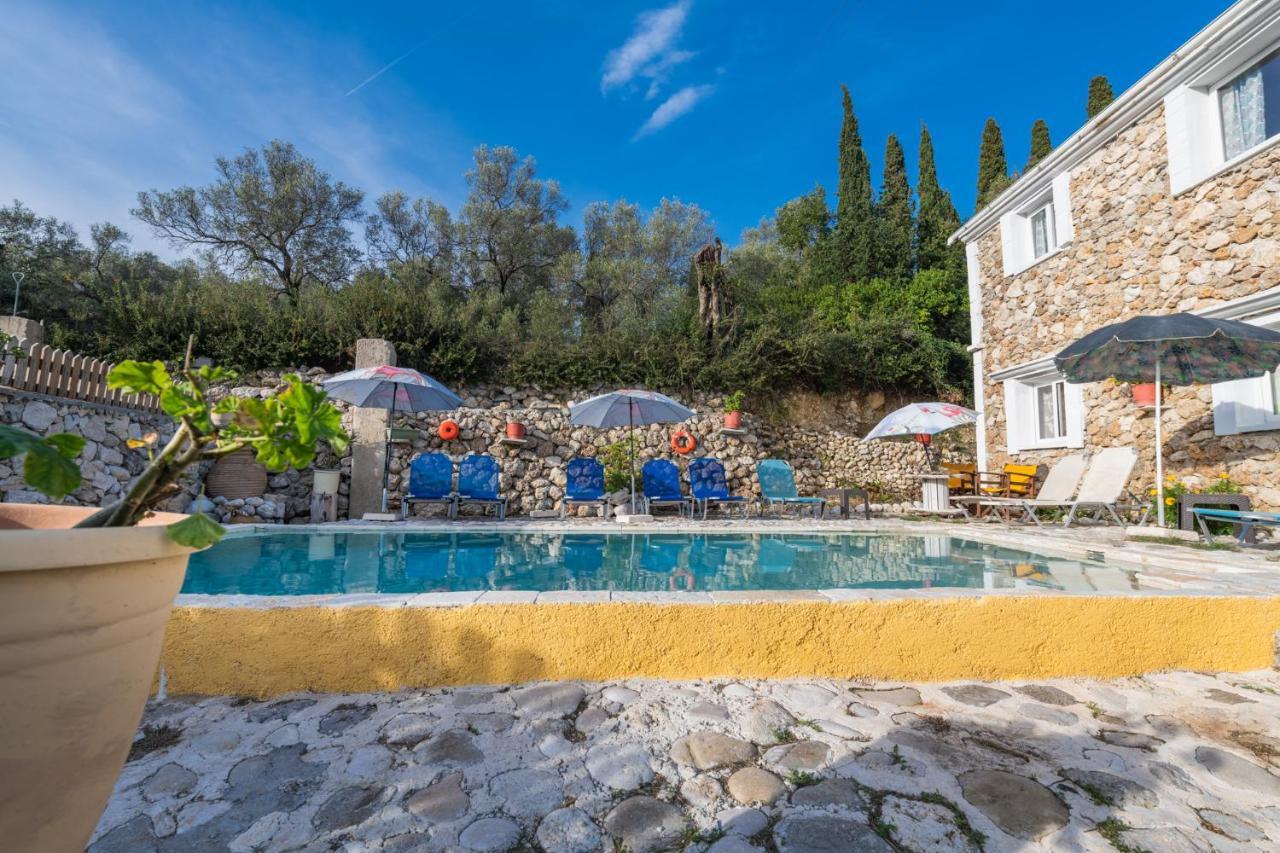 Stelios Stone House Sinarades Villa Kouramades Exterior photo